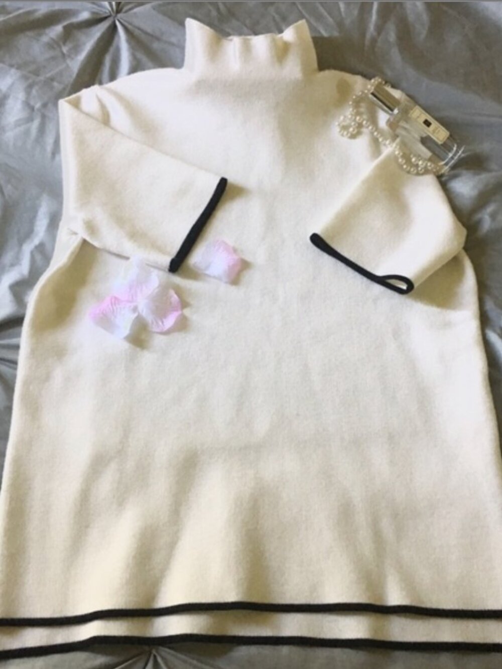 Zara White Black Short-sleeve Sweater S